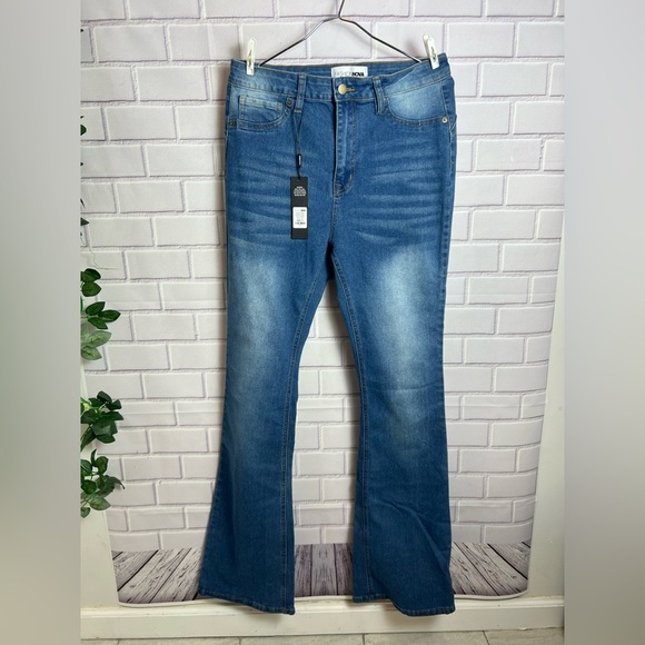 FASHION NOVA Women's Blue Jeans/size 11 - Picture 7 of 9